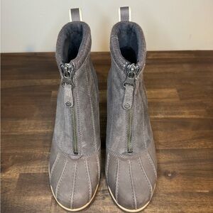 UGG REGGIE THUNDERCLOUD LEATHER WEDGE ANKLE BOOT US 8.5 / EU 39.5 / UK 6.5